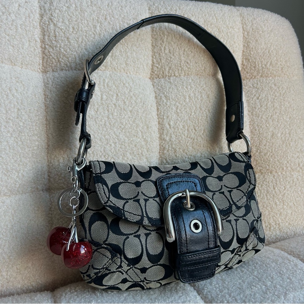 2007 Coach Soho Monogram Mini Shoulder Bag!